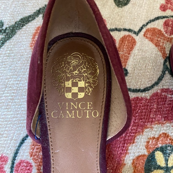 Vince Camuto - ‘Halia’ d’Orsay Suede Flat - Burgandy, Size 6M - Picture 3 of 4